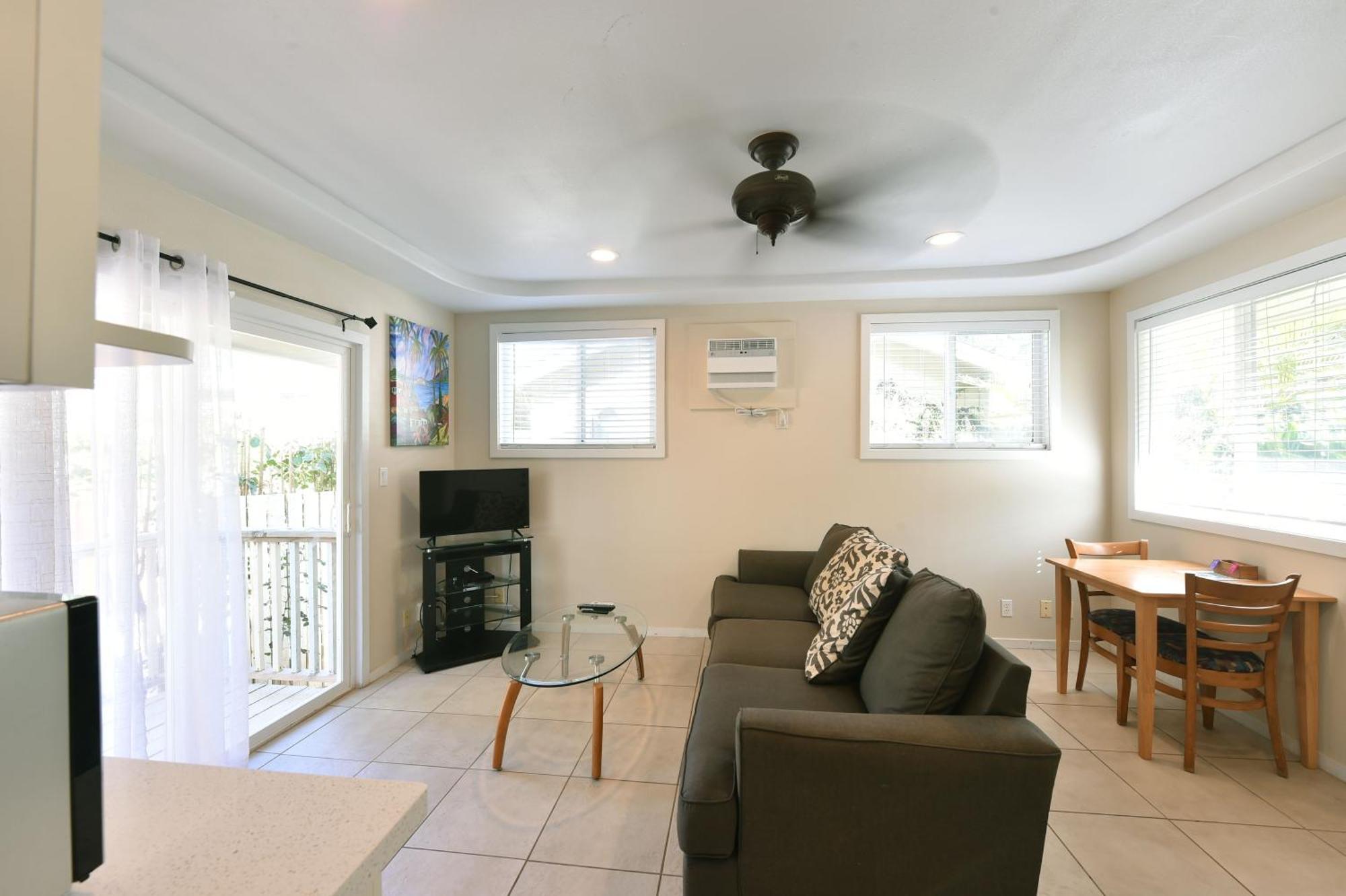 Waimanalo Beach Cottages Exterior photo