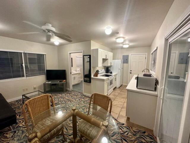 Waimanalo Beach Cottages Exterior photo